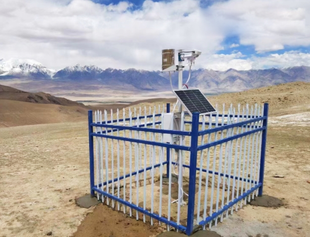 新疆沙漠北斗氣象站